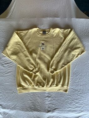 Yellowstone Embroidered Crewneck – Butter Yellow